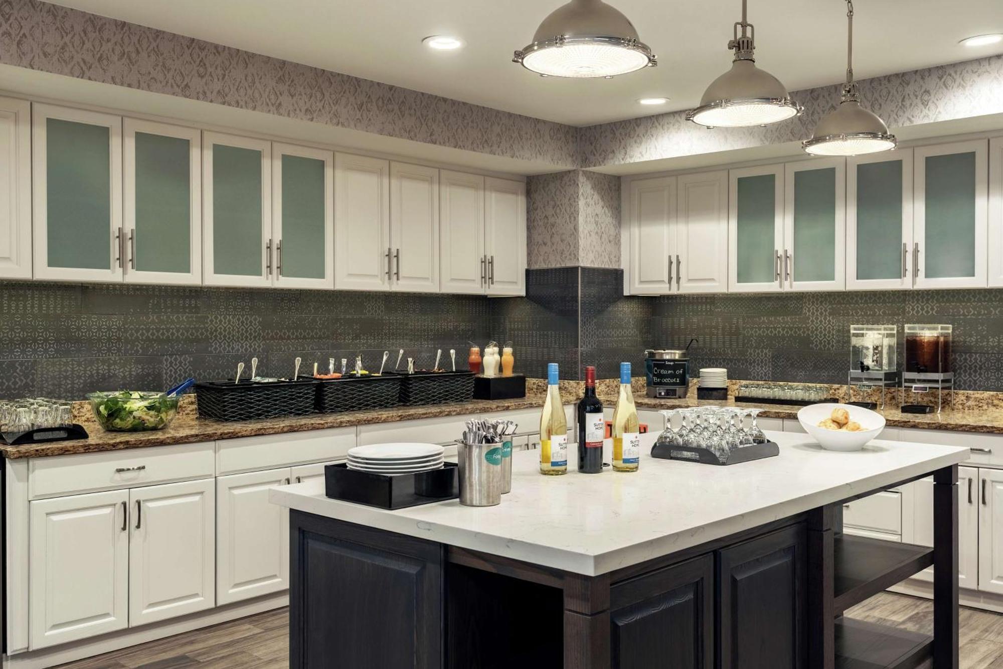 Homewood Suites By Hilton Erie Kearsarge Extérieur photo