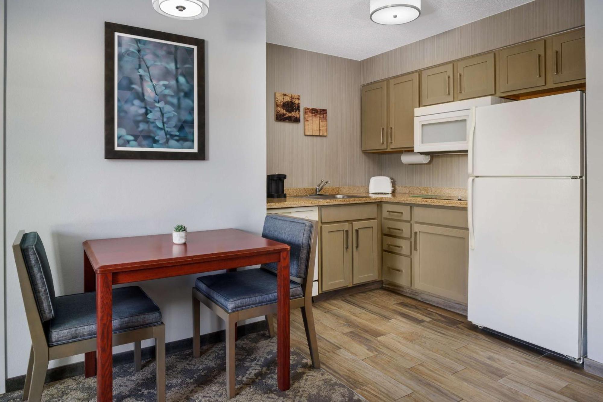 Homewood Suites By Hilton Erie Kearsarge Extérieur photo