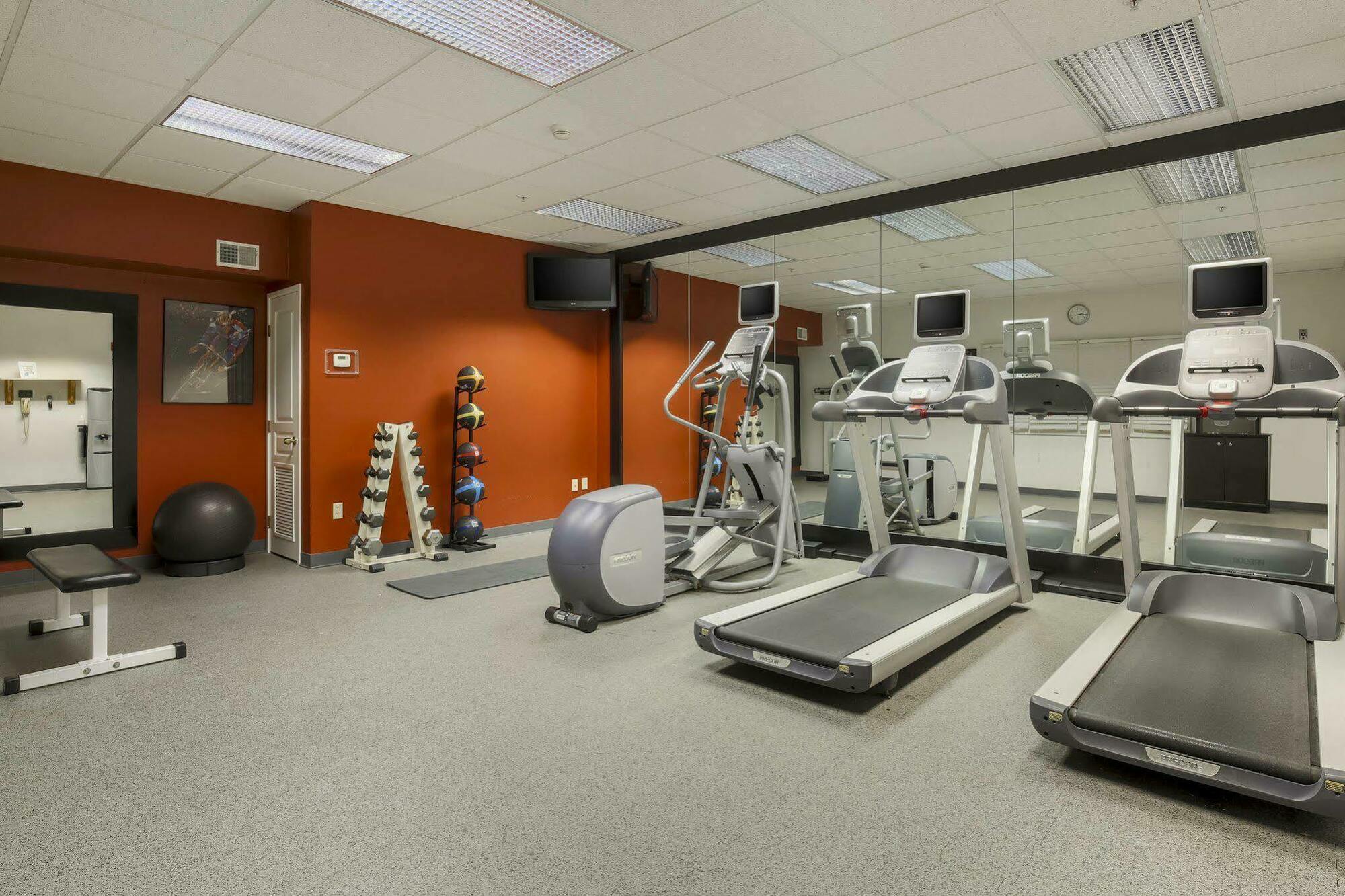 Homewood Suites By Hilton Erie Kearsarge Extérieur photo